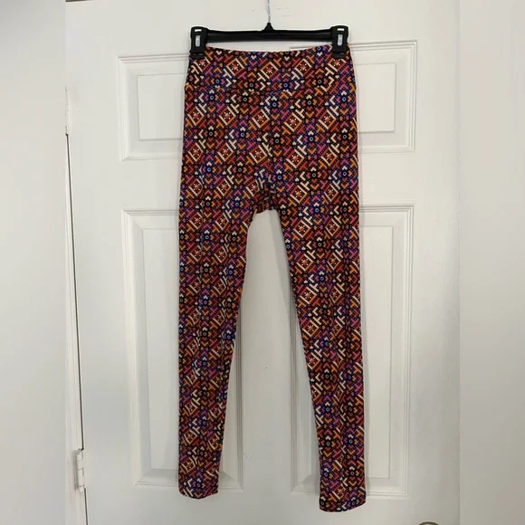 🦋 5/$25 - LuLaRoe Geometric Leggings - One Size (OS) fits sizes 2-10 - Picture 13 of 14
